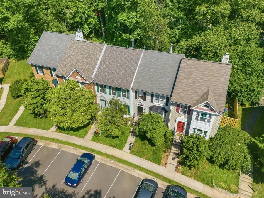 6016 Rockton Ct, Centreville, VA 20121 - #2