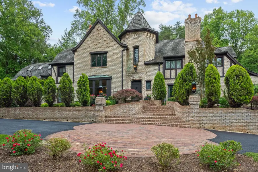 10217 Cedar Pond Dr, Vienna, VA 22182 - #3