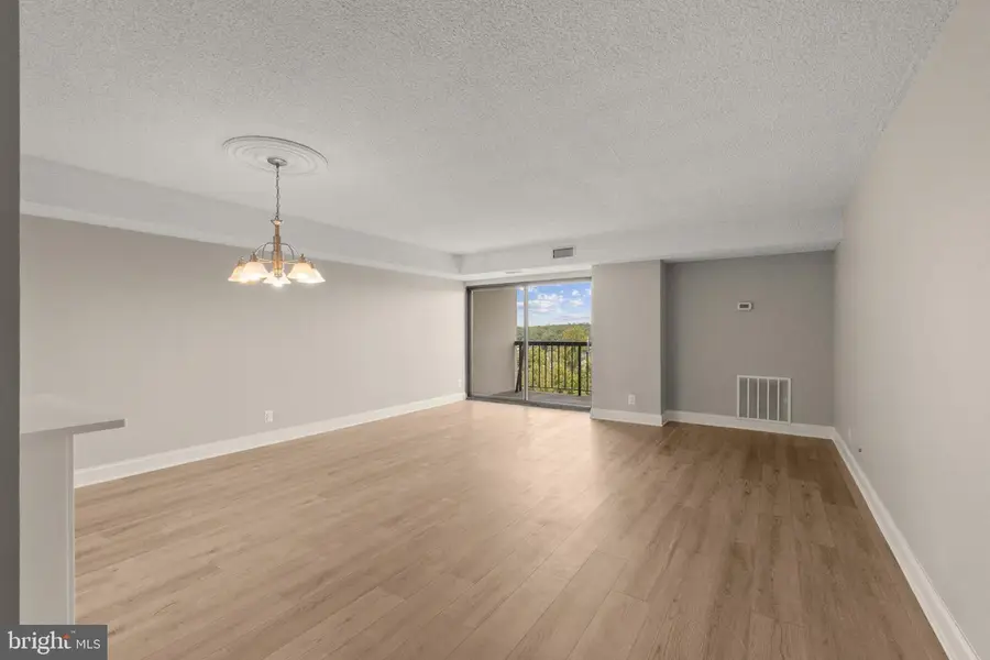 3800 Powell Ln #1218, Falls Church, VA 22041 - #2