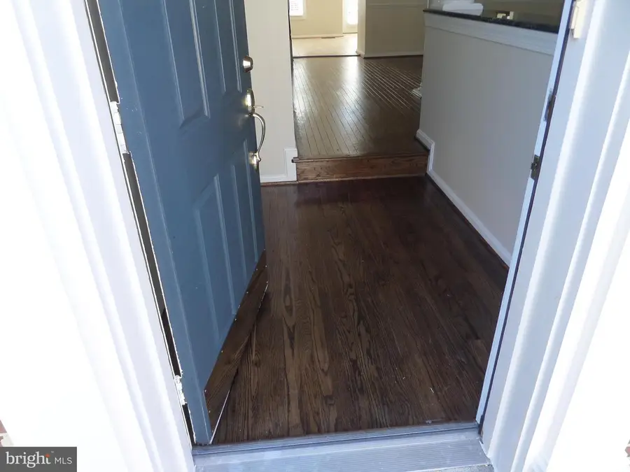 2254 Journet Dr, Dunn Loring, VA 22027 - #3