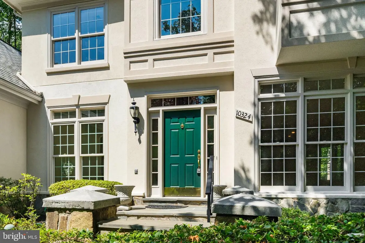 10324 Regency Station Dr, Fairfax Station, VA 22039 - #1