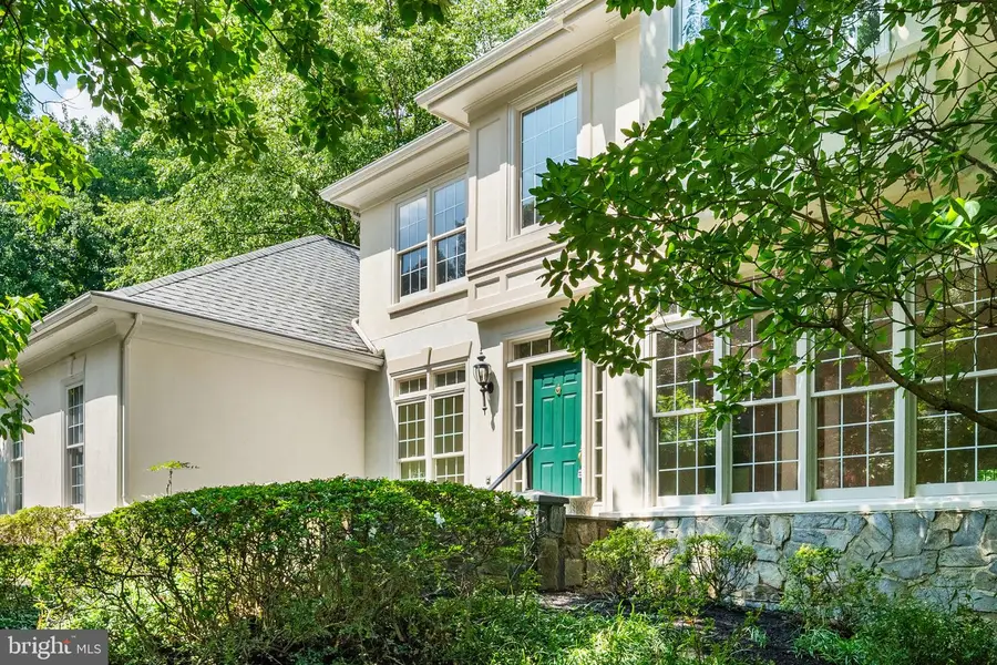10324 Regency Station Dr, Fairfax Station, VA 22039 - #2