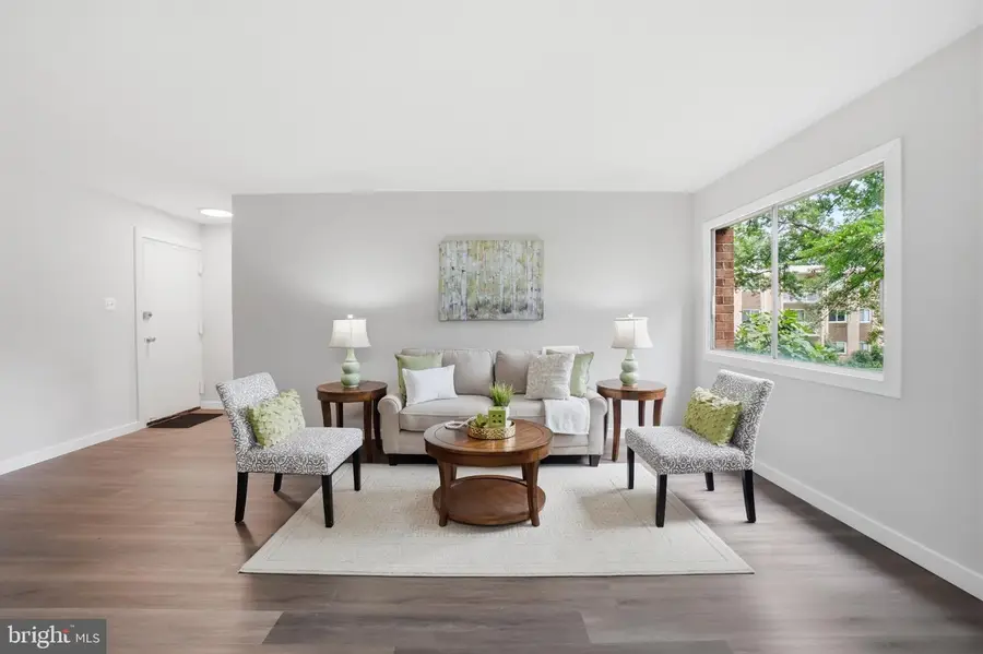 8003 Chanute Pl #8, Falls Church, VA 22042 - #2