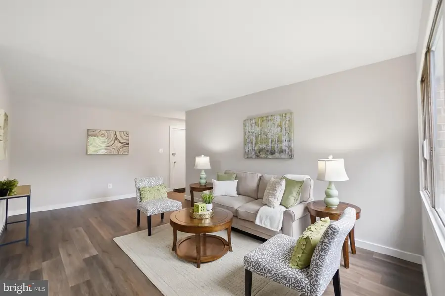 8003 Chanute Pl #8, Falls Church, VA 22042 - #3