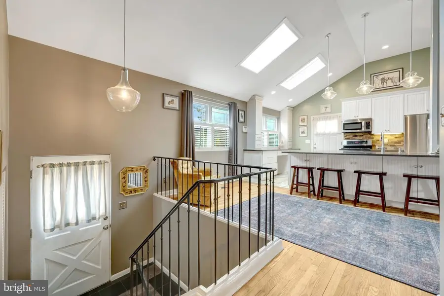 6900 Southridge Dr, McLean, VA 22101 - #3