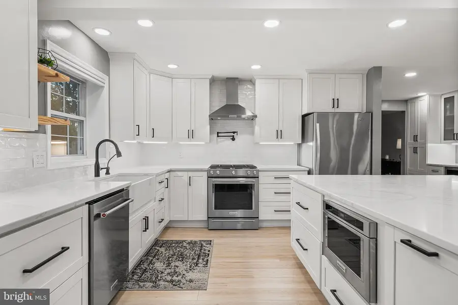 7117 Marlan Dr, Alexandria, VA 22307 - #3