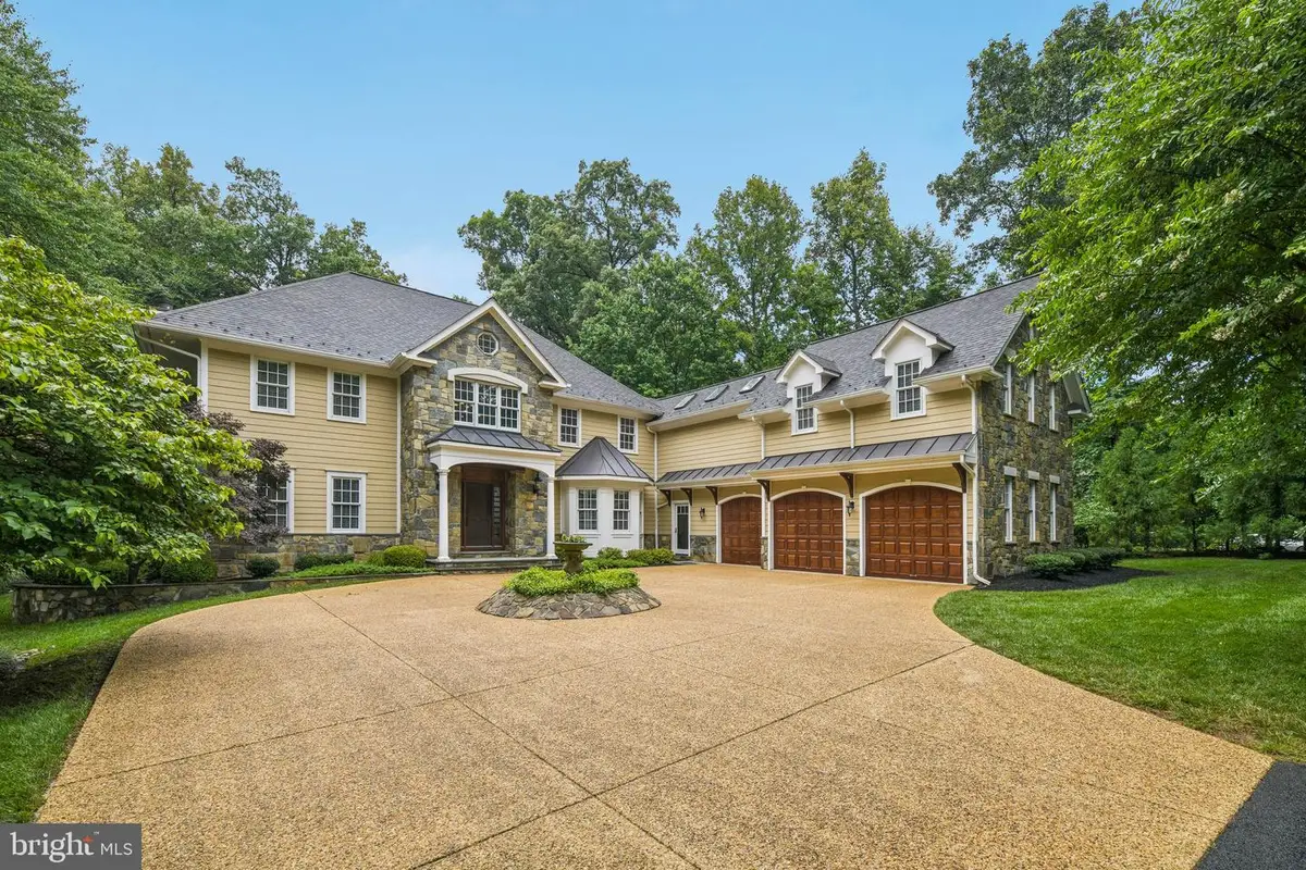 512 Seneca Green Way, Great Falls, VA 22066 - #1