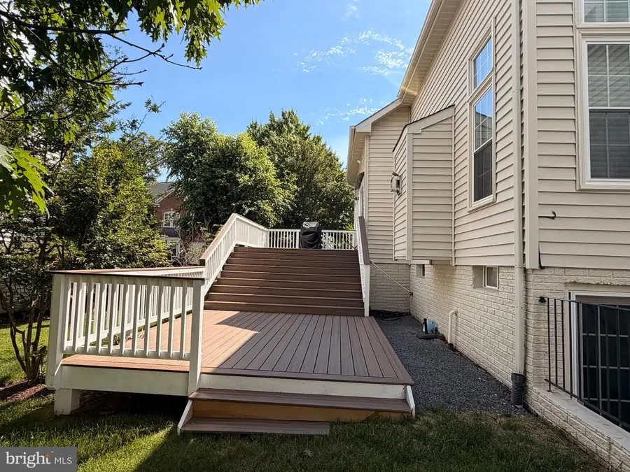 3714 Valley Oaks Dr, Fairfax, VA 22033 - #3
