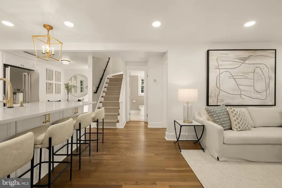 2832 Summerfield Rd, Falls Church, VA 22042 - #2