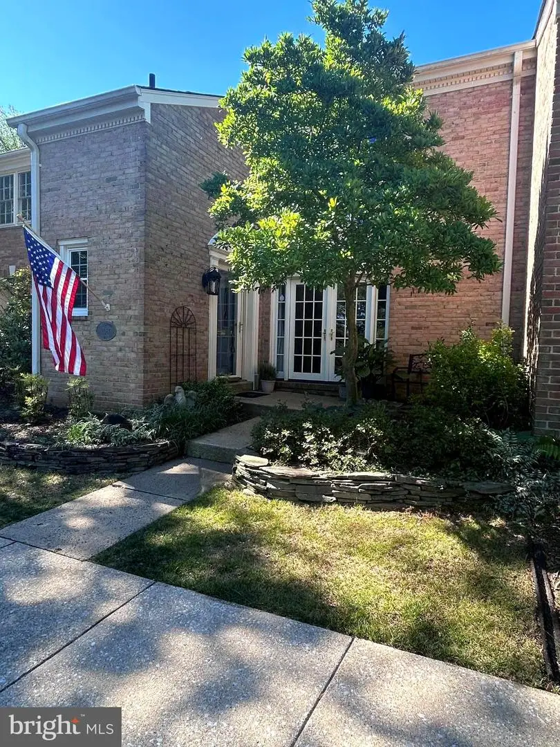 2087 Hopewood Dr, Falls Church, VA 22043 - #1