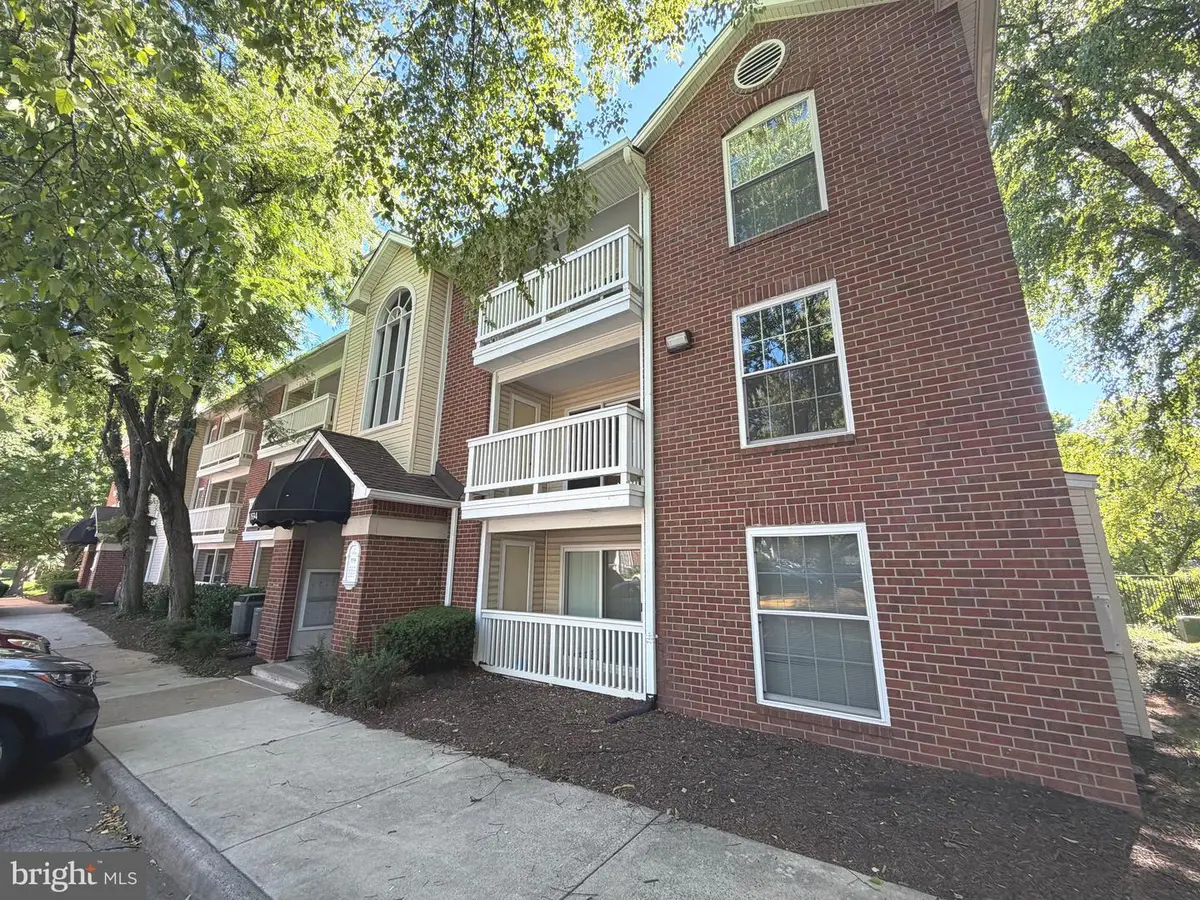 1534 Lincoln Way #204, McLean, VA 22102 - #1