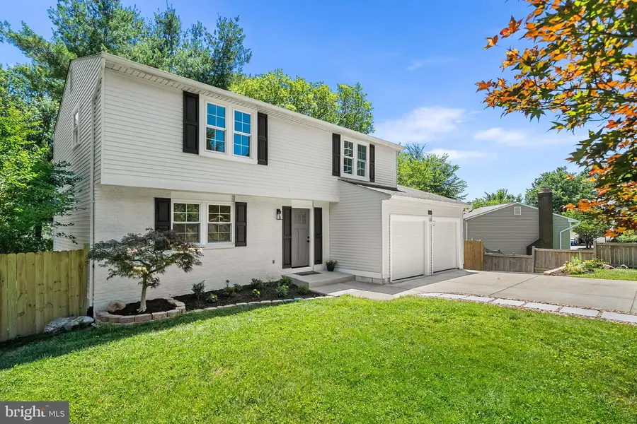 2851 Edgelea Rd, Vienna, VA 22181 - #2