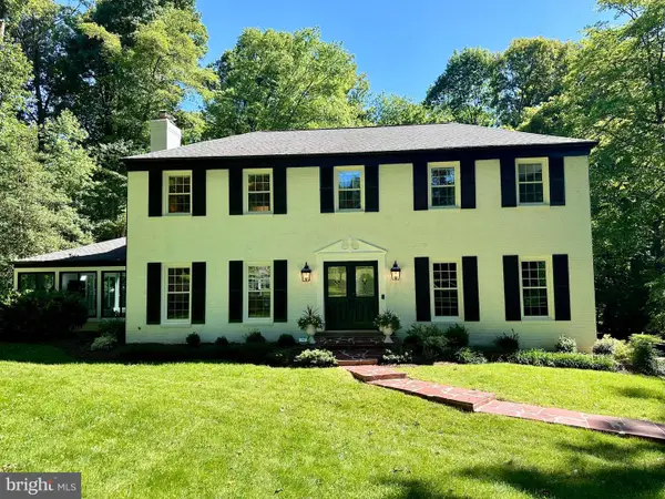 11312 Lapham Dr, OAKTON, VA 22124