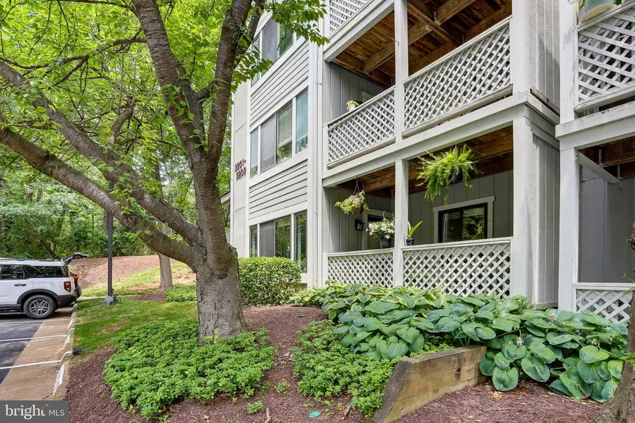 2205 Hunters Run Dr, Reston, VA 20191 - #3