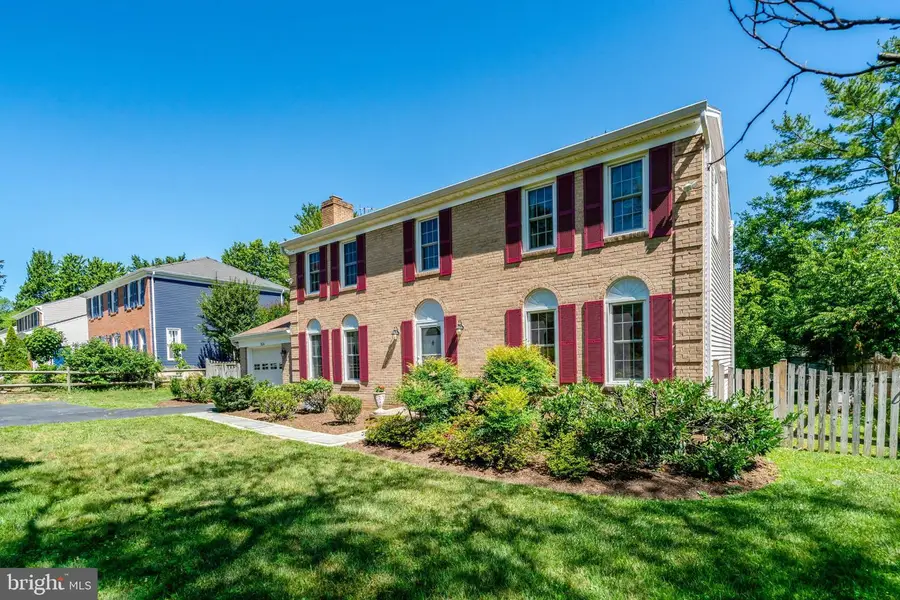 3124 Glen Carlyn Rd, Falls Church, VA 22041 - #3