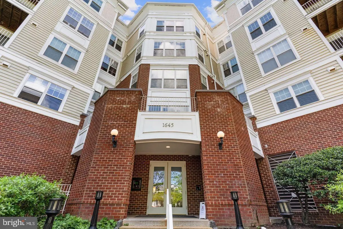 1645 International Dr #102, McLean, VA 22102 - #1