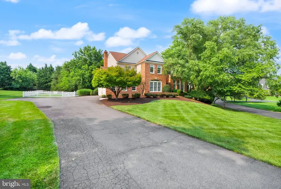 11110 Tommye Ln, Reston, VA 20194 - #3
