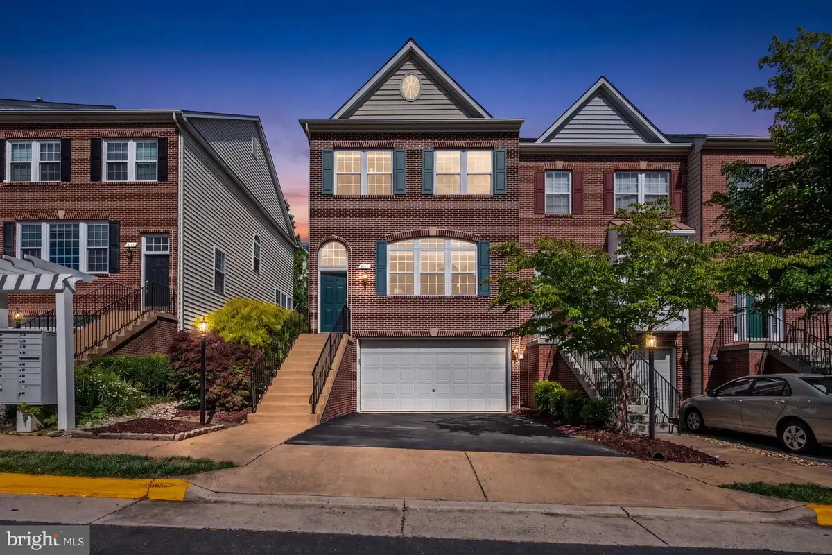 4165 Jeremy Grv, Fairfax, VA 22030 - #1