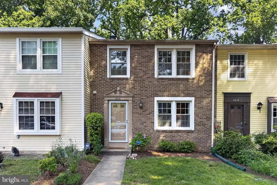 2814 Raymond Ct, Falls Church, VA 22042 - #2