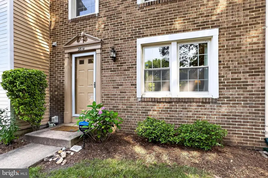 2814 Raymond Ct, Falls Church, VA 22042 - #3
