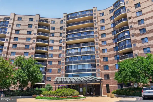 8350 Greensboro Dr #1009, MCLEAN, VA 22102