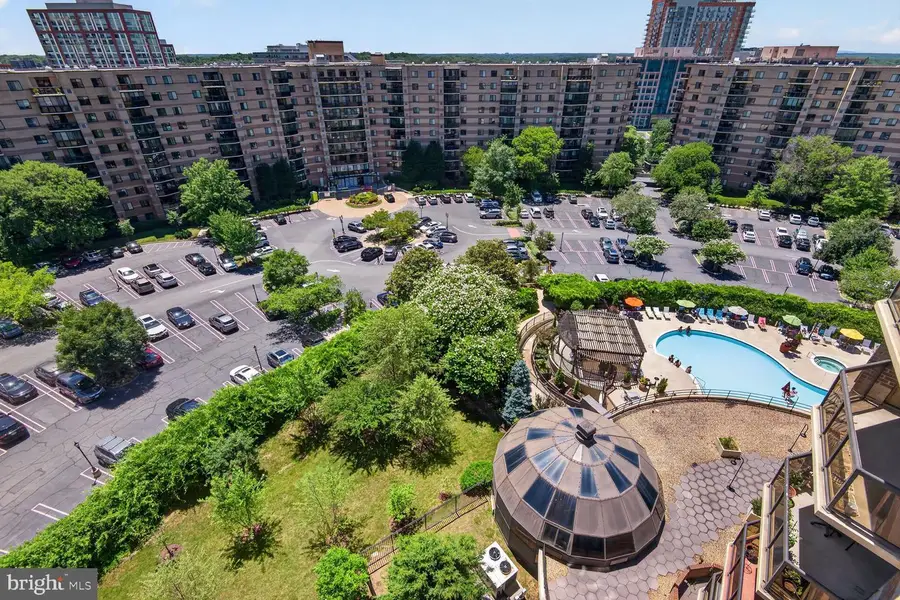 8350 Greensboro Dr #1009, McLean, VA 22102 - #2