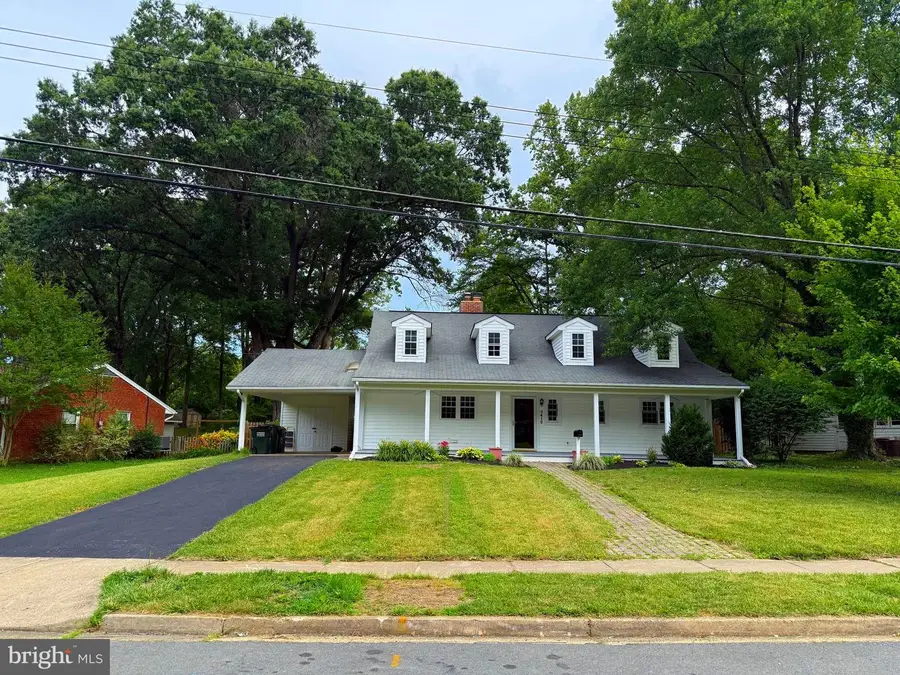 7412 Axton St, Springfield, VA 22151 - #2