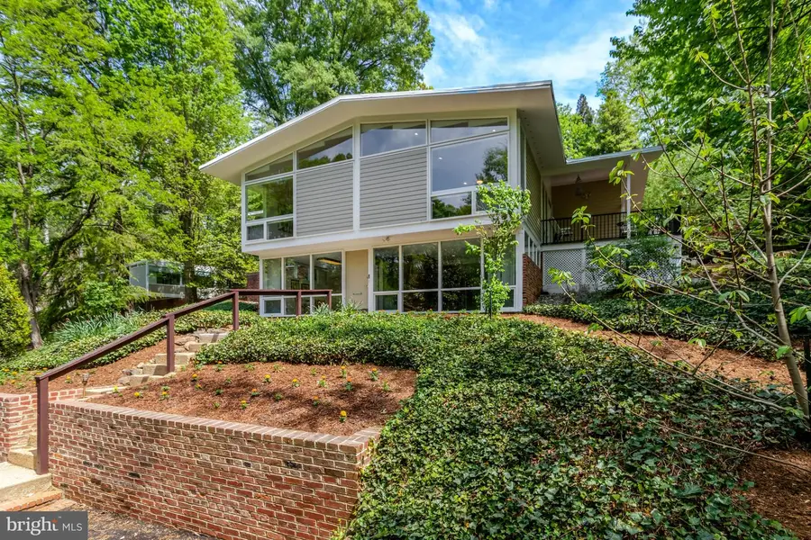7413 Rebecca Dr, Alexandria, VA 22307 - #2