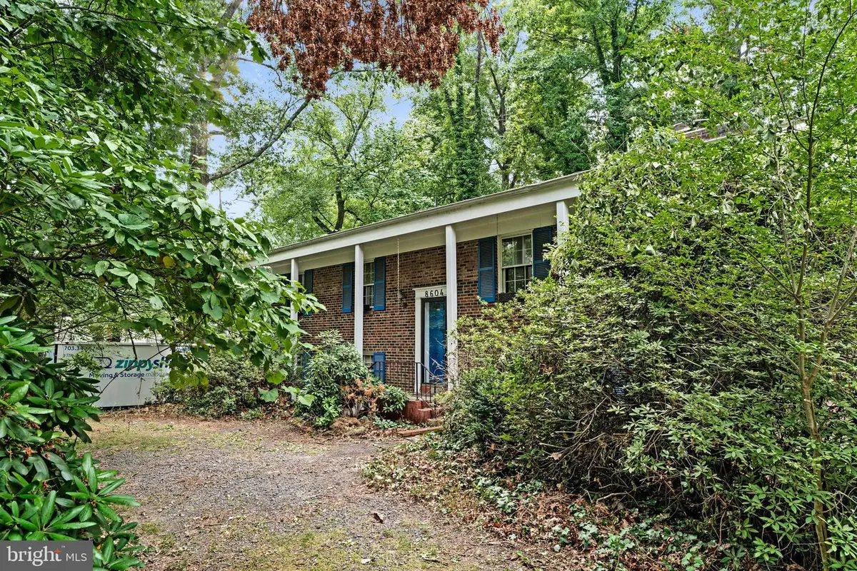 8604 Ardfour Ln, Annandale, VA 22003 - #1