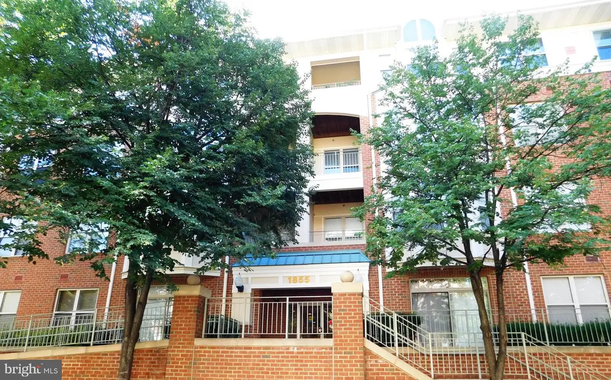 1855 Stratford Park Pl #103, Reston, VA 20190 - #1