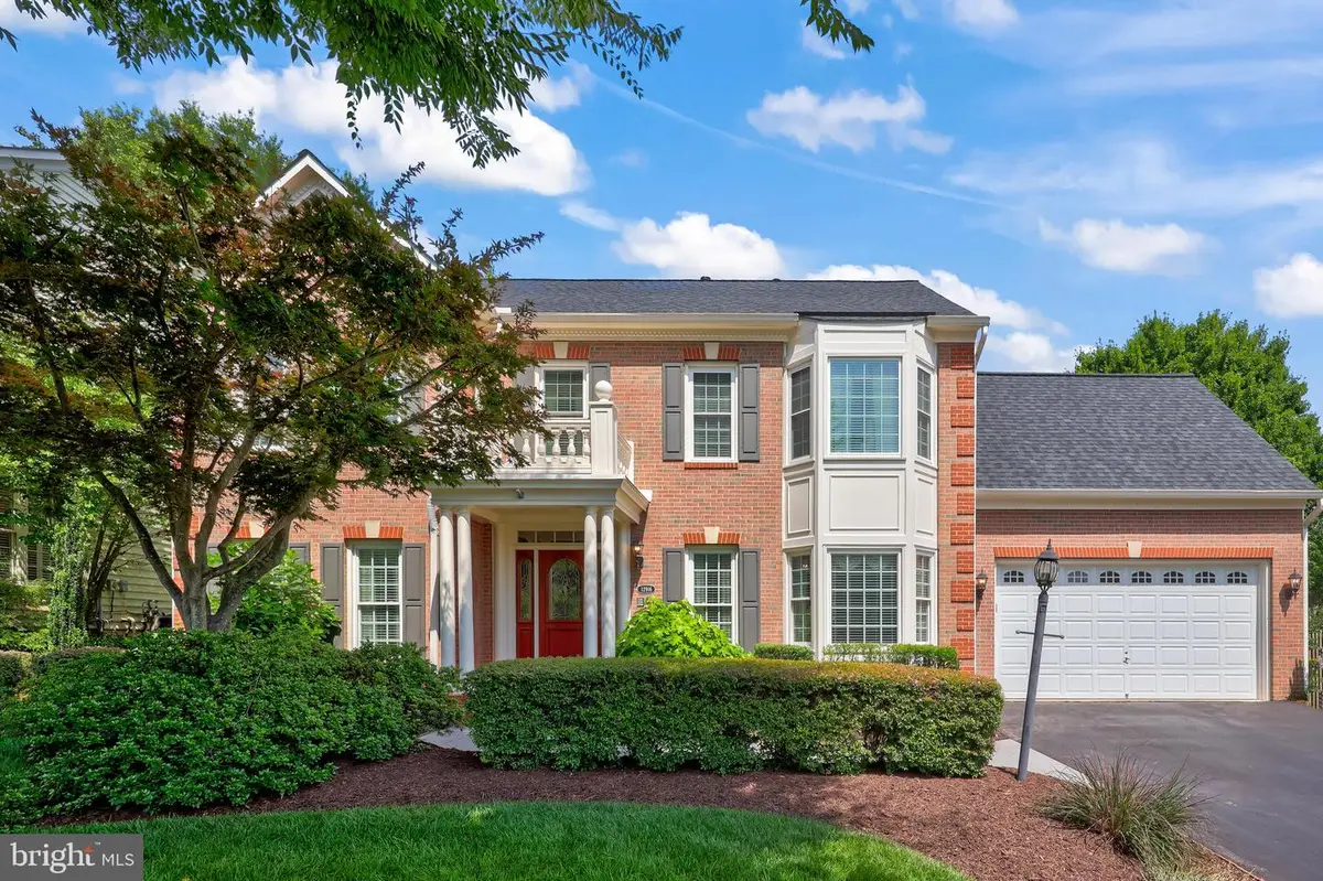 12916 Hedgetop Dr, Herndon, VA 20171 - #1