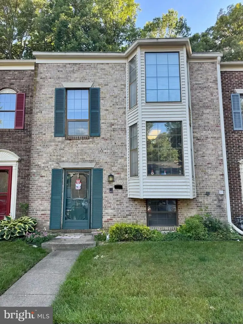 5964 Clerkenwell Ct, Burke, VA 22015 - #1