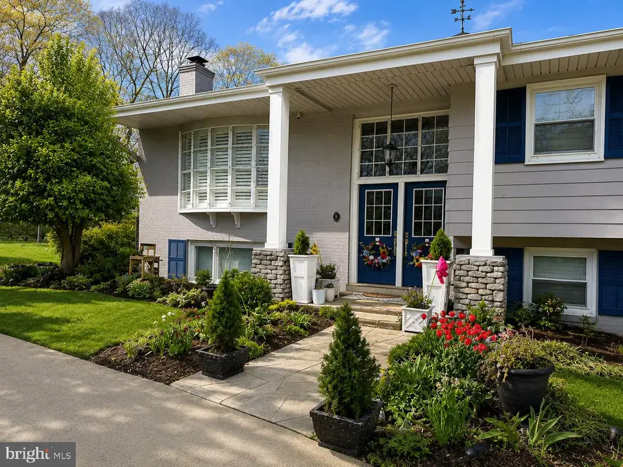 9201 Cherrytree Dr, Alexandria, VA 22309 - #3