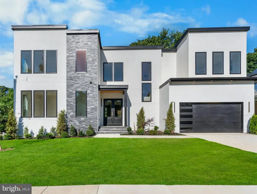 719 Meadow Ln Sw, Vienna, VA 22180 - #3