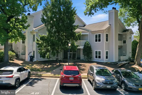 6011 Rosebud Ln #103, CENTREVILLE, VA 20121