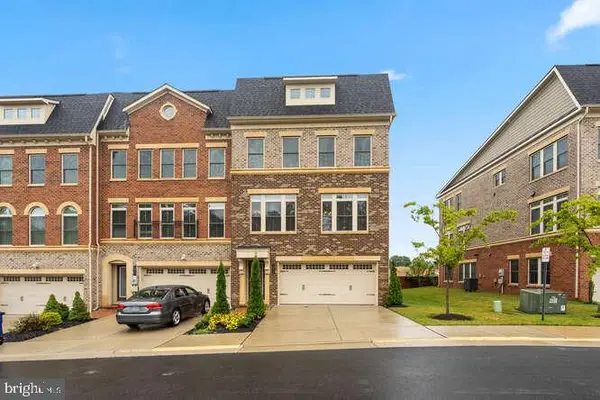 2358 Chadlington Rd, FALLS CHURCH, VA 22043