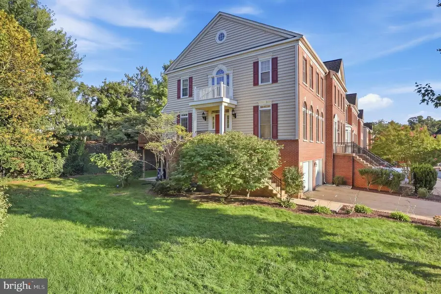 4530 Fair Valley Dr, Fairfax, VA 22033 - #2