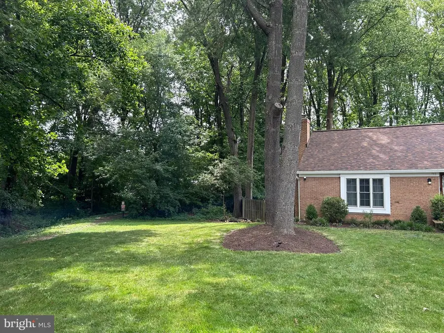 9519 Heathwood Ct, Burke, VA 22015 - #3