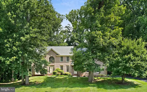 10560 Fox Forest Dr, GREAT FALLS, VA 22066