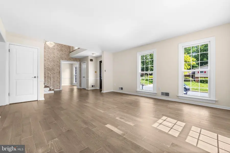 5110 Holden St, Fairfax, VA 22032 - #3