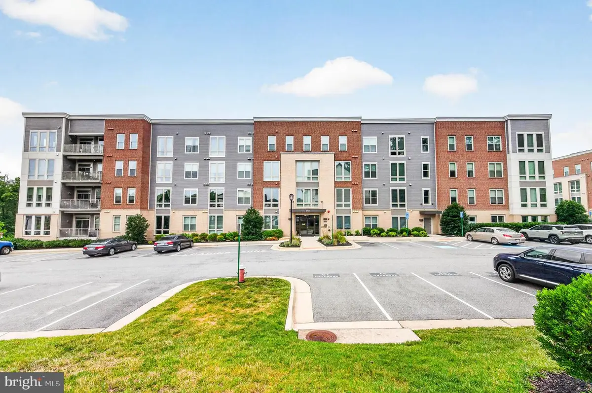 6101 Fairview Farm Dr #309, Alexandria, VA 22315 - #1