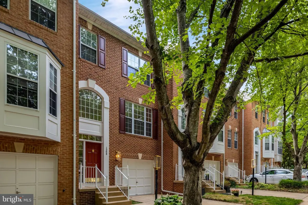 1268 Wild Hawthorn Way, Reston, VA 20194 - #1
