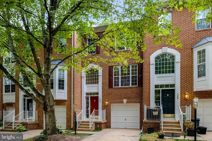 1268 Wild Hawthorn Way, Reston, VA 20194 - #2