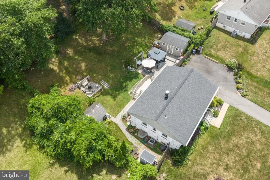 8926 Sylvania St, Lorton, VA 22079 - #2