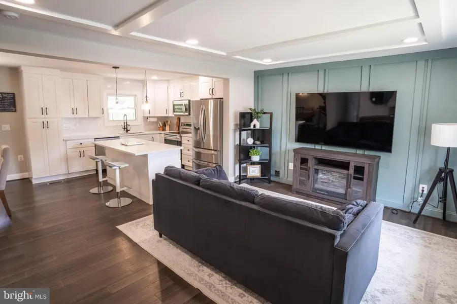 8926 Sylvania St, Lorton, VA 22079 - #3
