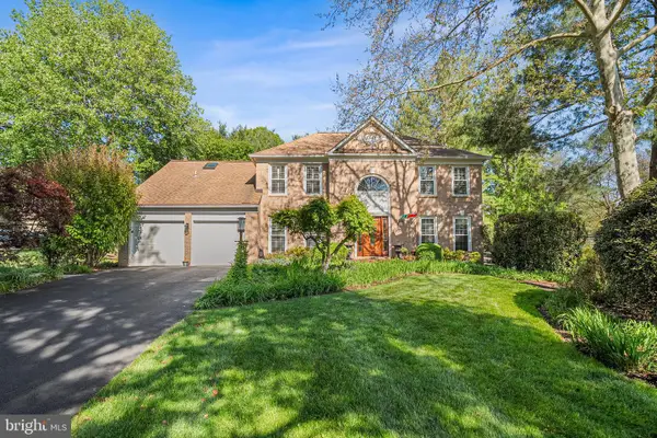 9817 Days Farm Dr, VIENNA, VA 22182