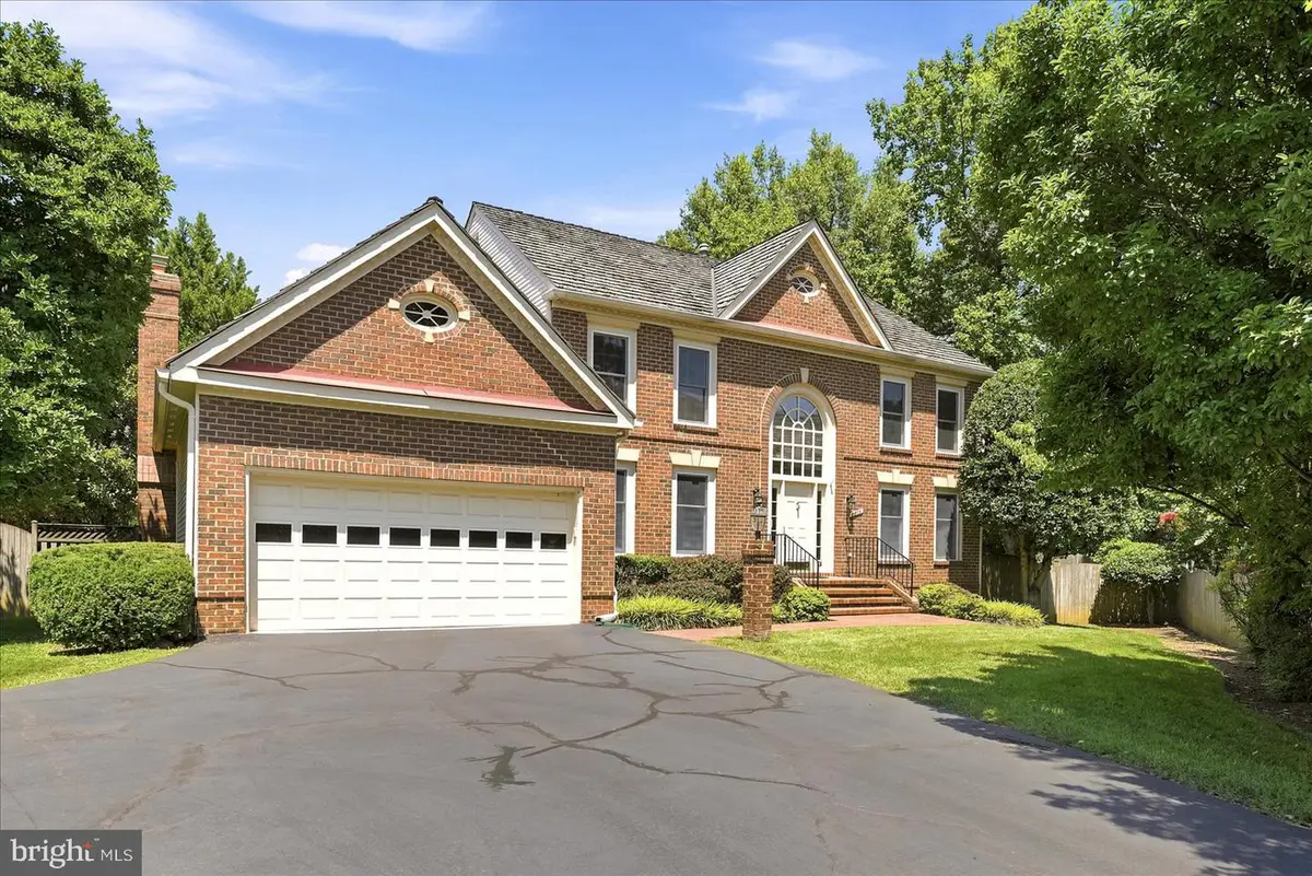 8814 Surrey Ct, Alexandria, VA 22309 - #1