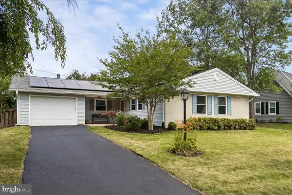 4214 Penner Ln, FAIRFAX, VA 22033