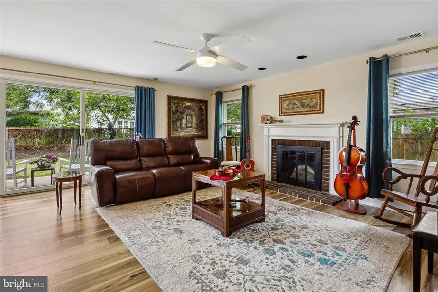 4214 Penner Ln, Fairfax, VA 22033 - #3