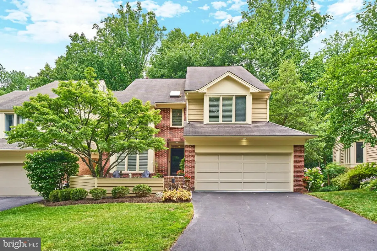 1416 Hemingway Ct, Reston, VA 20194 - #1